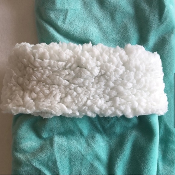 The Comfy Sherpa socks - Picture 3 of 4